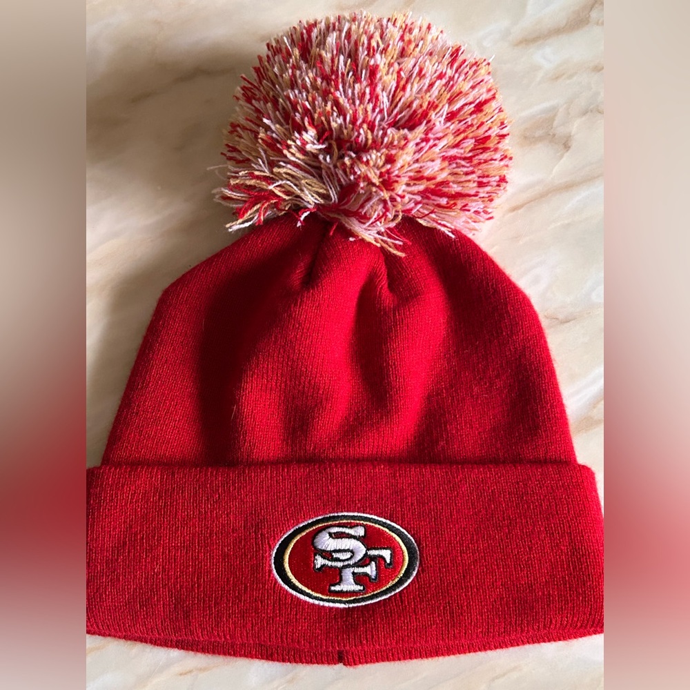 NFL Team Apparel San Francisco 49ers Youth Cuffed Knit Hat With Pom‎